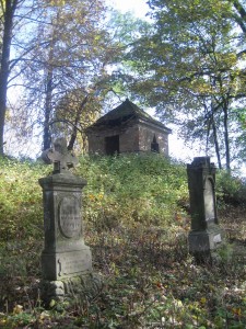 09 Hřbitov v zaniklé vsi Skoky Mariastock   